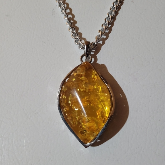 Silver-tone, amber necklace - Picture 1 of 7